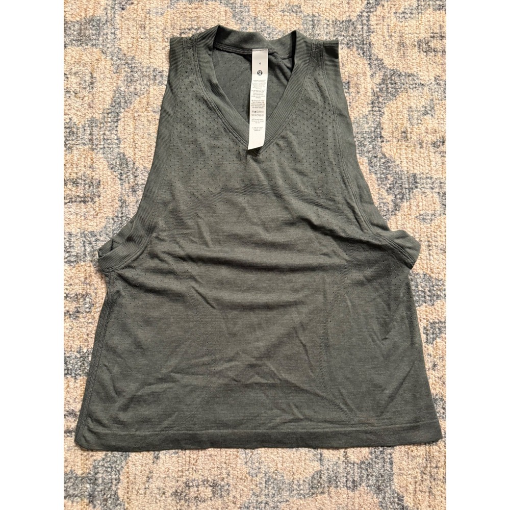 Lululemon Swiftly Open-Hole V-Neck‎ Tank Top Size 4 NWOT